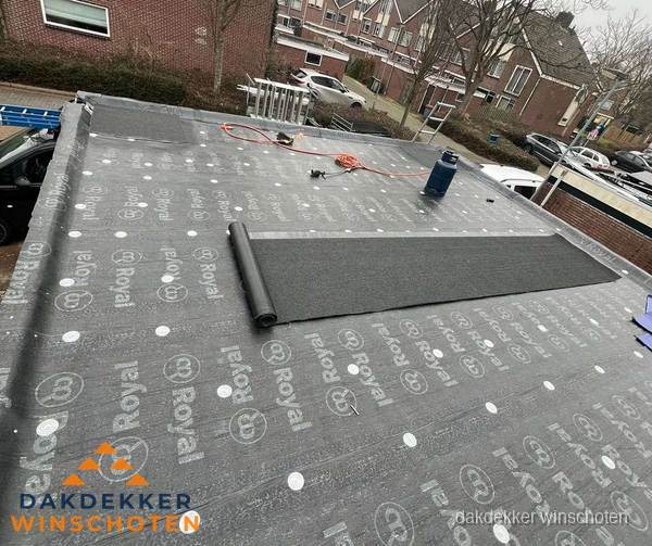 Dakrenovatie plat dak met bitumen dakbedekking in Winschoten Dakrenovatie plat dak met bitumen dakbedekking in Winschoten