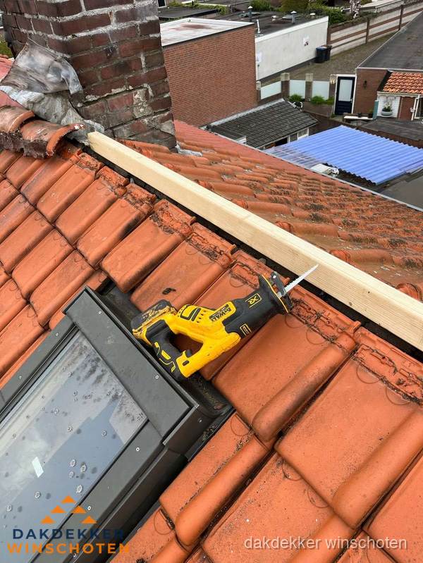 Kosten dak vervangen: werkzaamheden aan pannendak in Winschoten Kosten dak vervangen: werkzaamheden aan pannendak in Winschoten