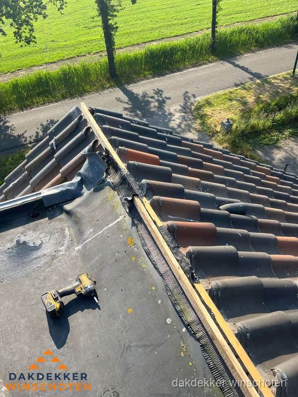 Kosten dakgoot vervangen: werkzaamheden aan dakrand in Winschoten Kosten dakgoot vervangen: werkzaamheden aan dakrand in Winschoten
